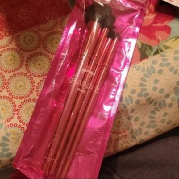 🌈4/$20 NEW SHAINA B MIAMI B. Fab Makeup Brush Set Retail Price: $24.95 - Picture 8 of 8